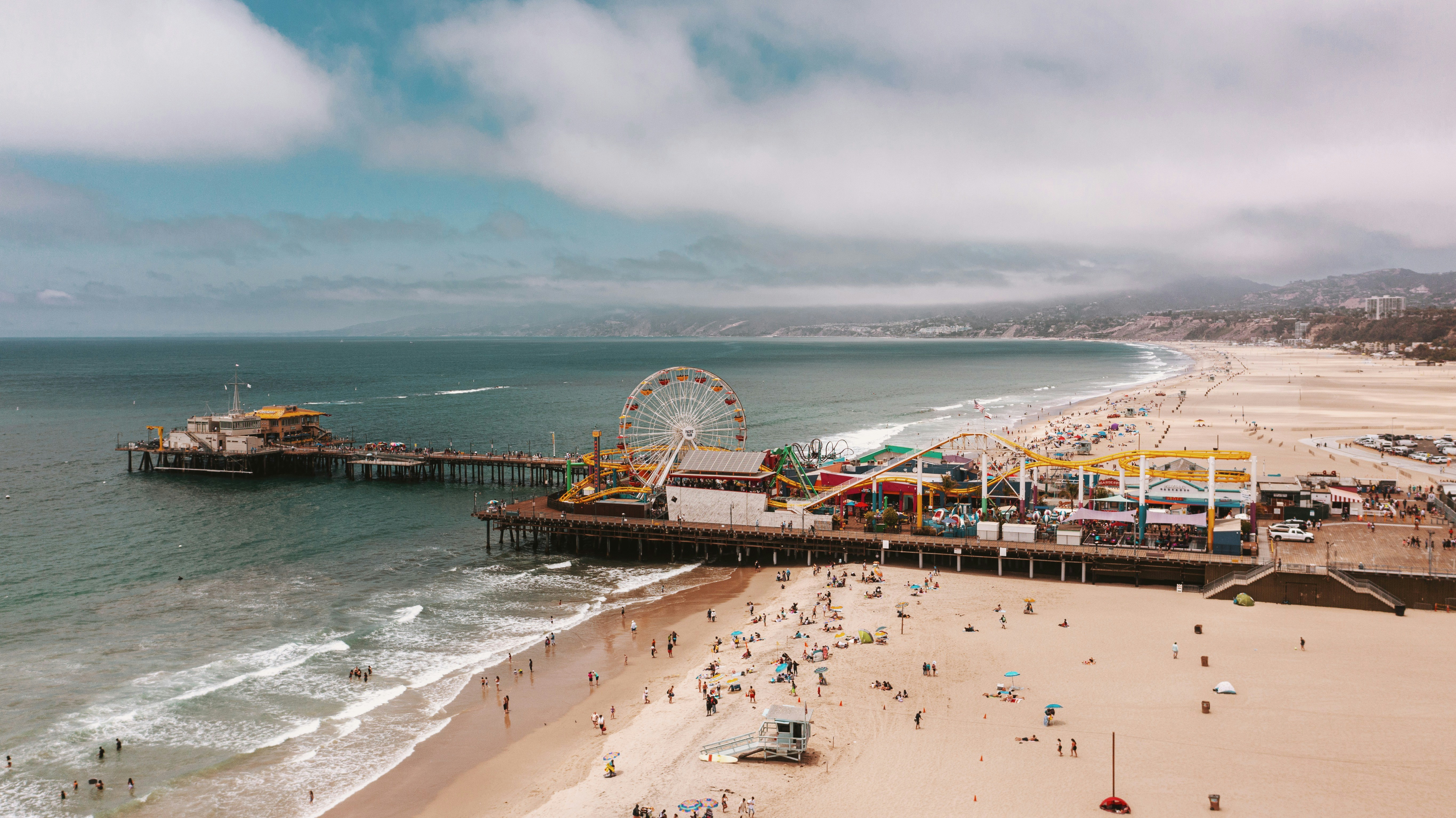 Santa Monica Pier - Magazine Camper