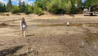 Un camping à rebâtir après des inondations qui ont vidé le lac