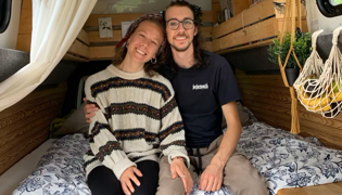 La vanlife leur permet d’économiser 40 000$ et d’acheter une maison