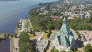 Finis les véhicules récréatifs sur le bord du fleuve au sanctuaire de Notre-Dame-du-Cap